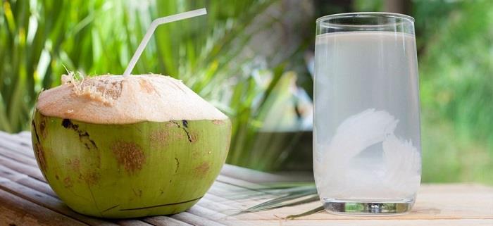Uống nước dừa rất có lợi cho sức khoẻ